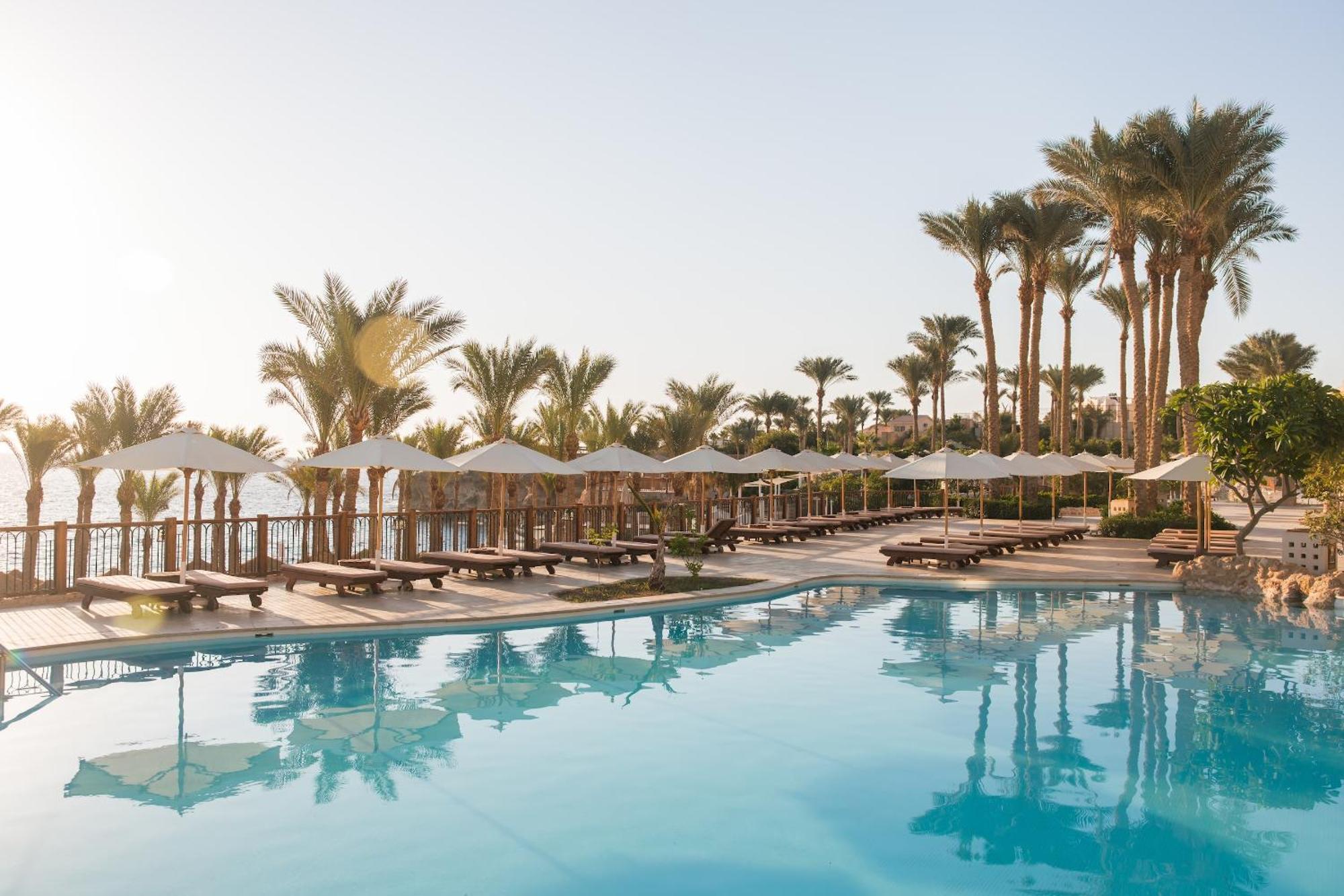 The Grand Hotel Sharm El Sheikh Εξωτερικό φωτογραφία The swimming pool at the Four Seasons Resort